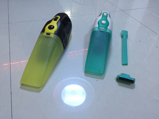 豪華な様式12ボルトの掃除機、90W車のクリーニングのための携帯用掃除機
