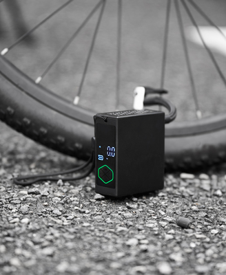 モーターバイク/E-バイク 150psi 携帯式 電動タイヤ 空気ポンプ デジタルディスプレイ 1000mAh バッテリー