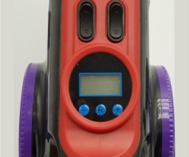 再充電可能なポータブルハンドヘルドカー掃除機 4イン1 プラスチック車用タイヤ膨張機